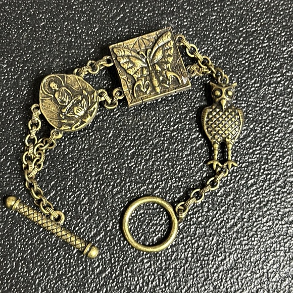 Antiqued Gold Geometric Owl Butterfly ??? Chain Link Toggle Bracelet - Picture 3 of 6